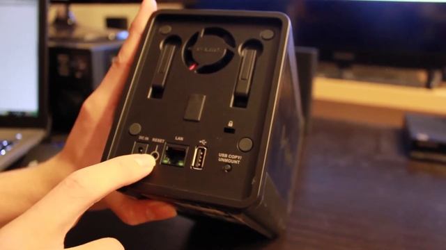 D-Link 2-bay ShareCenter Review смотреть онлайн