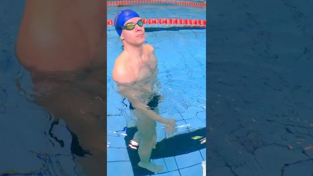 Как побороть страх воды НАВСЕГДА. Часть - 6 #born4swim #школаплавания #shorts #страхводы