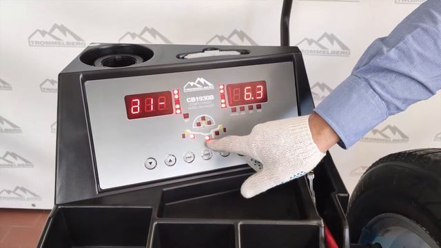 Cтанок балансировочный CB1930B - для колес до 70 кг.