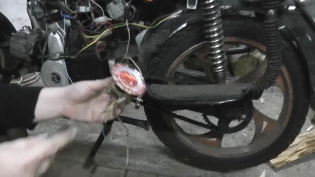 Мопед АльфА-подключаем тахометр смотреть онлайн