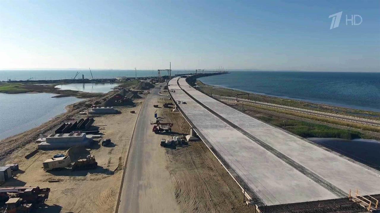 В Крыму строители завершили строительство одной из арок моста через Керченский пролив