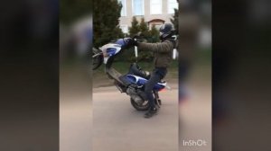стант на скутері 4т