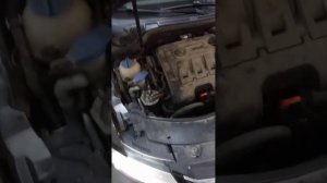 ?Skoda Superb - шум в подкапотном пространстве, пропадает при работе компрессор кондиционера.???