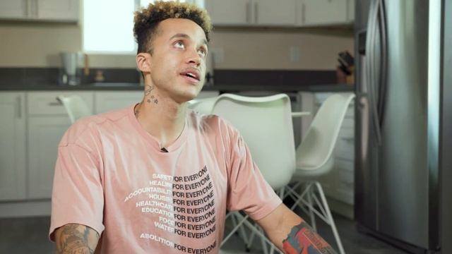 5 jobs for people who love music (besides “musician!”) | Roadtrip Nation смотреть онлайн