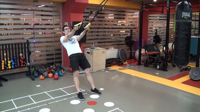 А-разведение рук с петлями - делаем упражнение правильно смотреть онлайн