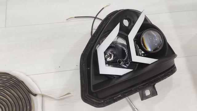 Лучший СВЕТ на ВАЗ-установил диодные ЛИНЗЫ+AMG фары в ПРИОРУ своими руками. смотреть онлайн