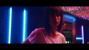 Emma Louise - Jungle (Music Comercial Versión Complete - Black Opium Fragancy)