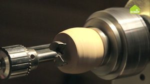 Как сделать подсвечники. Дубовые подсвечники на токарном станке. Подсвечники из дерева своим руками