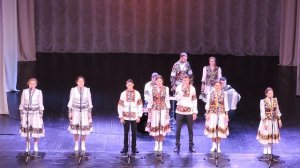 Ансамбль Народной песни - А по над рекой. Солист Святослав Белозеров.