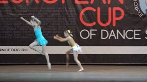 ДЕВОЧКА И ПТИЧКА.Театр танца "Галатея".Ксения Лебедь и Мария Говди. танец