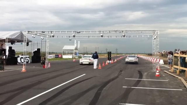 GT-R Switzer R850 vs Porsche 911 turbo S PDK - UNLIM 500+ (25/06/2011 SPB) смотреть онлайн