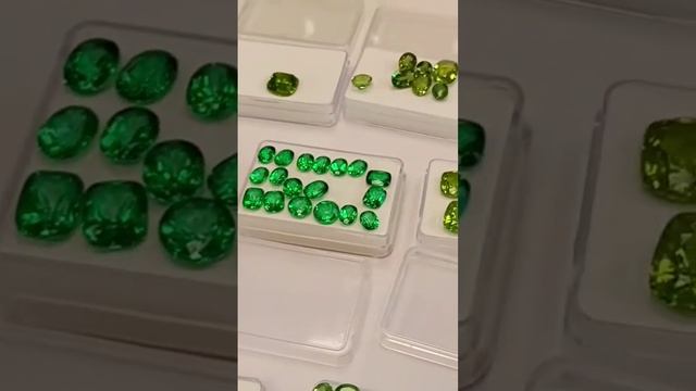 Трейдер: Этот драгоценный камень будет держать цену. Ваши вложения не обесценятся. #драгоценныекамн смотреть онлайн