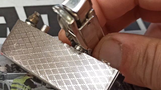 Не разборная бензиновая зажигалка смотреть онлайн