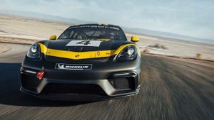 New Porsche 718 Cayman GT4 Clubsport Hits The Track With 420 HP