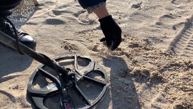 Честный КОП-99%Находок на пляже,equinox 800, смотреть онлайн