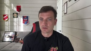 ВАСИЛИЙ УТКИН: ПОЖЕРТВОВАВШИЙ ЖИЗНЬЮ