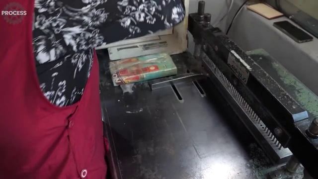 Изготовление записной книжки на корейской фабрике. Процесс создания записной книжки смотреть онлайн