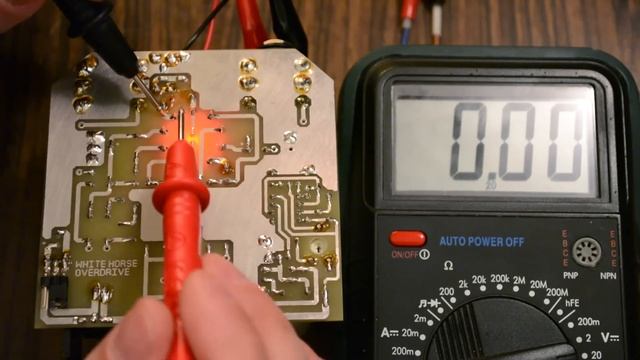 Собираем гитарный ламповый овердрайв - White Horse Overdrive смотреть онлайн