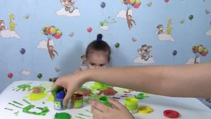Играем вместе Пальчиковые Краски Для Детей Funny kids in the paint!