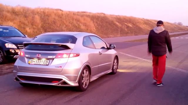 Honda Accord Type S vs Honda Civic Type R drag ( драгрейсинг) смотреть онлайн