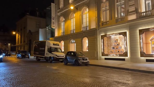 Paris, France?? - Christmas in Paris 2022 - Avenue Montaigne Christmas Lights 4K | A Walk In Paris смотреть онлайн