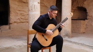 J.S. Bach - Siciliano BWV 1031 on Classical Guitar | Tombs of the Kings