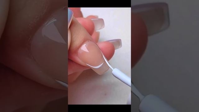 Use this drawing glue to draw French manicure ??