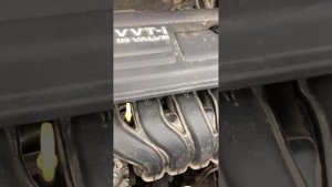Toyota Corolla 1.6 AT 2005 работа двигателя и состояние подкапотного пространства
