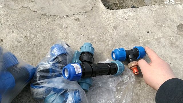 Капельный полив своими руками из ПНД трубы и фитингов смотреть онлайн