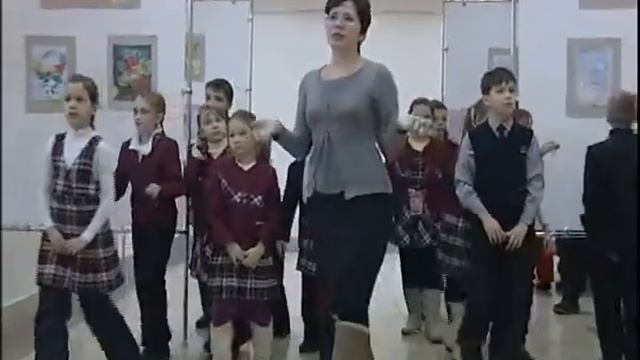 Выставка рисунков о космосе представлена в лицее № 3 смотреть онлайн