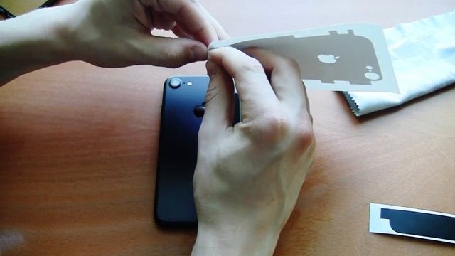 Превращаем iPhone 7 в iPhone 2G - Скин на iPhone 7/7+ смотреть онлайн