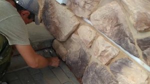 Утепление цоколя и облицовка камнем, затирка швов, температурно-усадочные швы, гидрофобизация