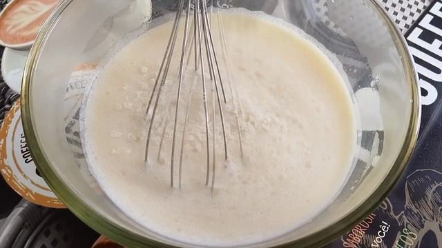 Простой домашний блинный торт с кремом-чиз из творожного сыра и сметаны