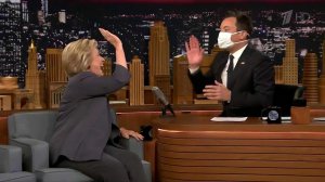 Ведущий телешоу обыграл тему болезни кандидата в п...денты во время интервью с самой Хиллари Клинтон