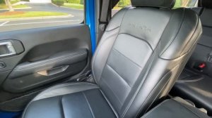 Jeep Wrangler 4xe 2022 — электрический УАЗик. Почему в США нет автомобильных номеров впереди.