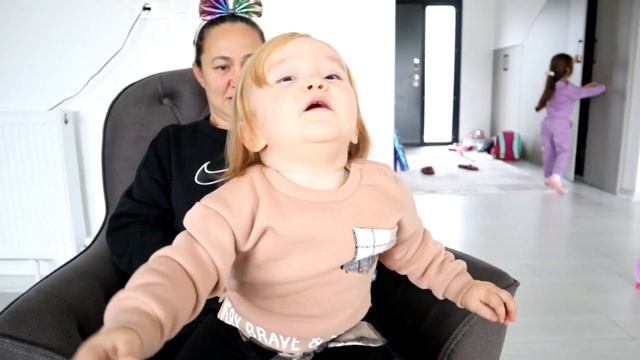 BUĞLEM BİR GÜN BOYUNCA OYUNCAK ALDI AÇTI смотреть онлайн