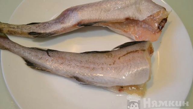 Минтай в духовке, запеченный в лимонном соке