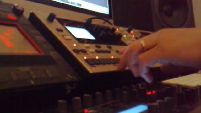 Monomachine Machinedrum Virus TI electronic jam смотреть онлайн