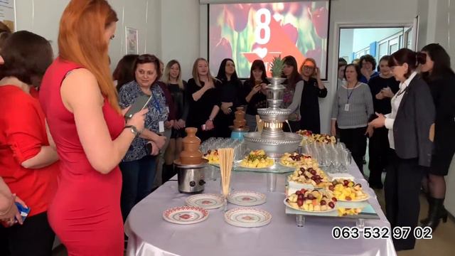 8 марта Фонтан для напитков и шоколада смотреть онлайн