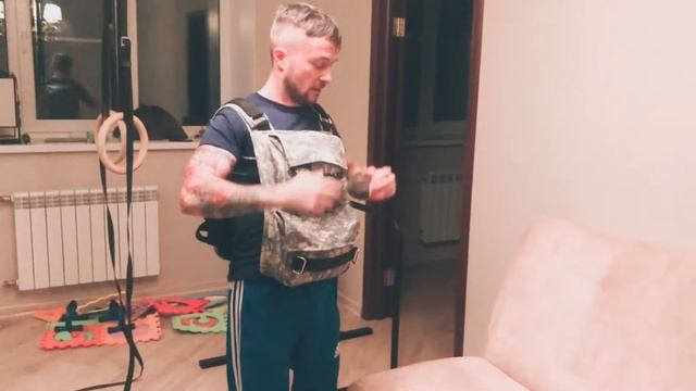 Спортивный зал дома? Легко. Наша тренировка. смотреть онлайн