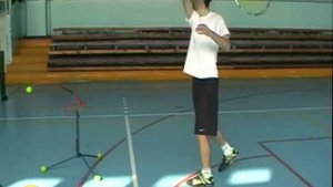 Тренажеры для большого тенниса. Удар справа (forehand).
