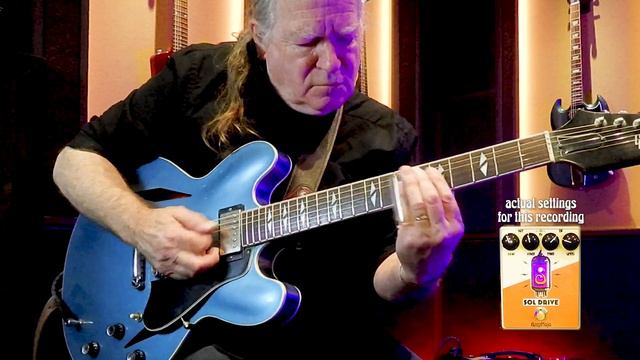 Terry Hiatt Rocks Gibson 335 Dave Grohl Signature with AmpMojo Sol Drive смотреть онлайн