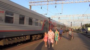 Электровоз ЭП20-027 с поездом №11 Анапа — Москва