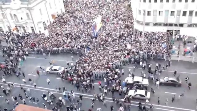 праздник Рамадан метро проспект мира😳😳😳😳😳😳😳😳