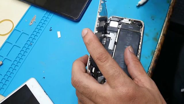iphone 66s77plus88plus stuck on charging  not increase charging solution