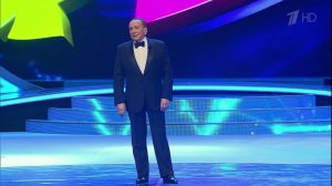 Телеведущий Александр Масляков принимает поздравления с 75-летием
