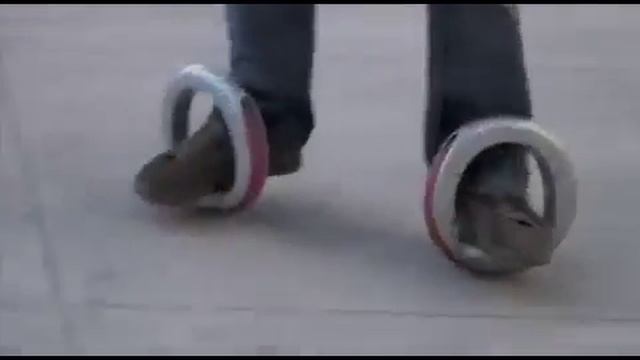 «скейт» в виде двух раздельных колёс смотреть онлайн