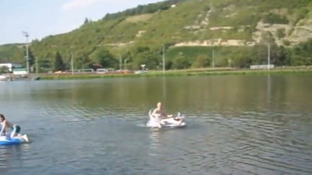 Испытание Краба на надувном кресле смотреть онлайн