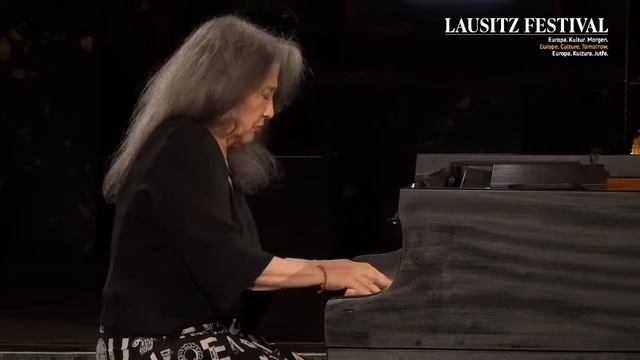 И.С.Бах. Партита №2 соч.826, часть первая Исполняет Марта Аргерих. Запись 2020 года. смотреть онлайн