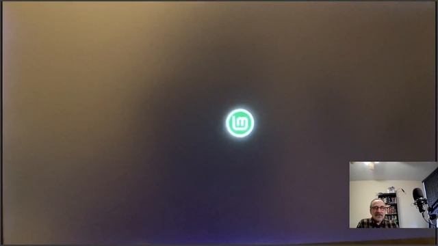 How to boot into Live USB thumb drive of Linux MINT смотреть онлайн